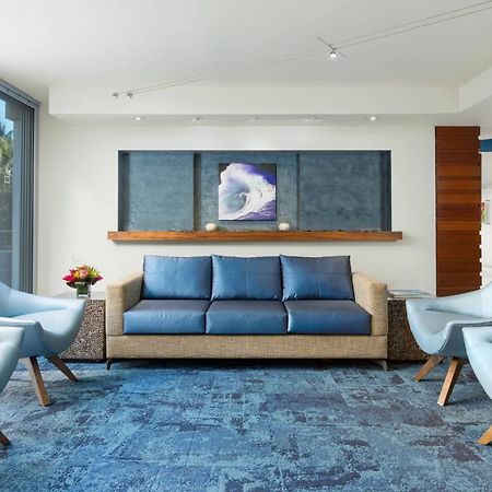 Courtyard By Marriott Waikiki Beach Honolulu Bagian luar foto