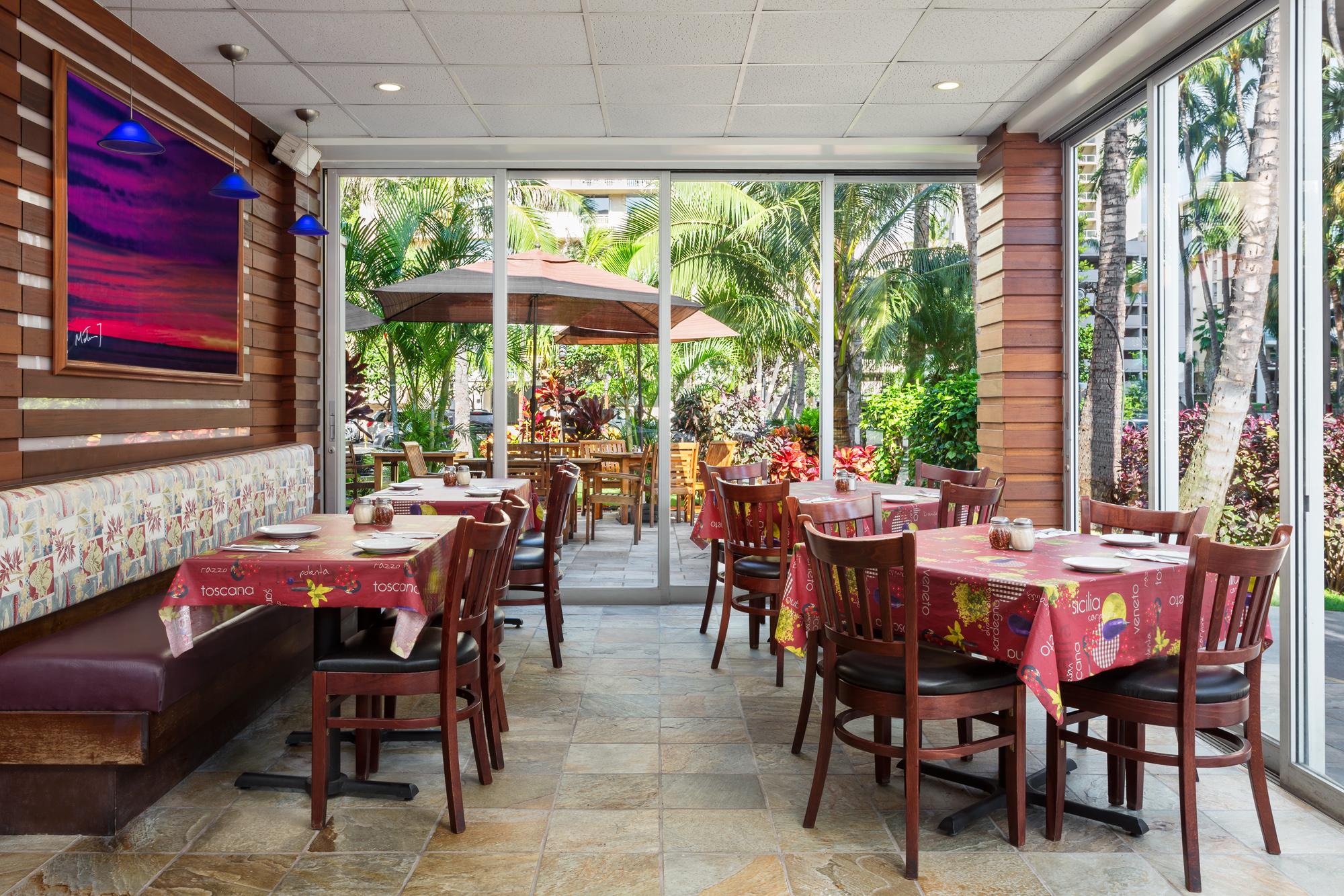 Courtyard By Marriott Waikiki Beach Honolulu Bagian luar foto