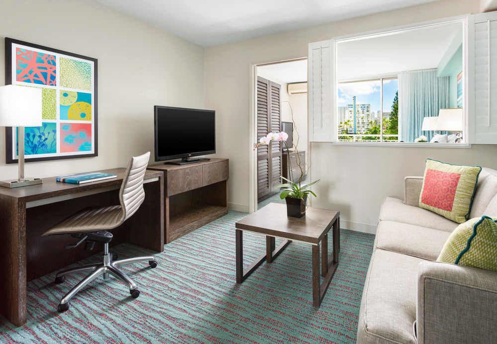 Courtyard By Marriott Waikiki Beach Honolulu Bagian luar foto