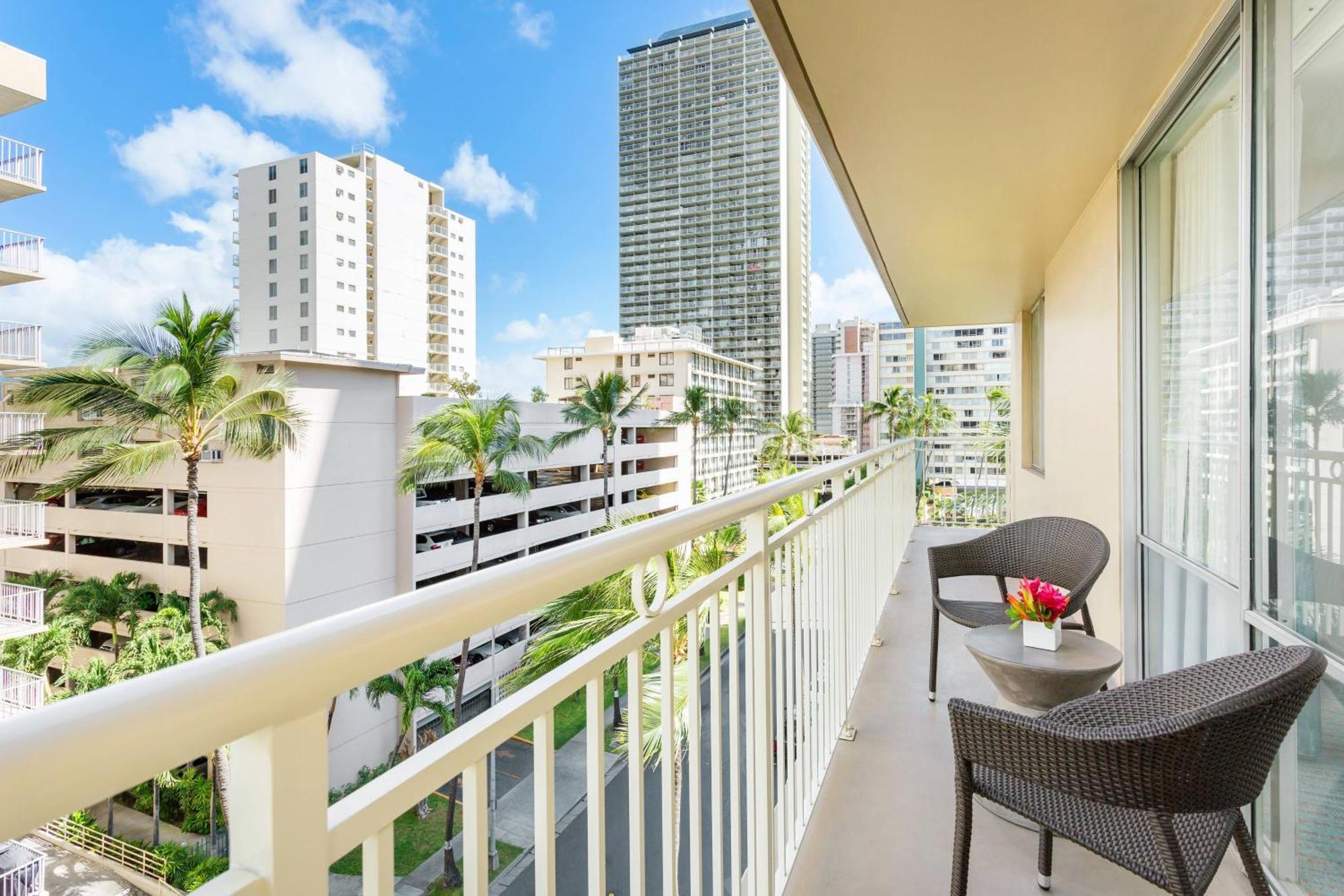 Courtyard By Marriott Waikiki Beach Honolulu Bagian luar foto