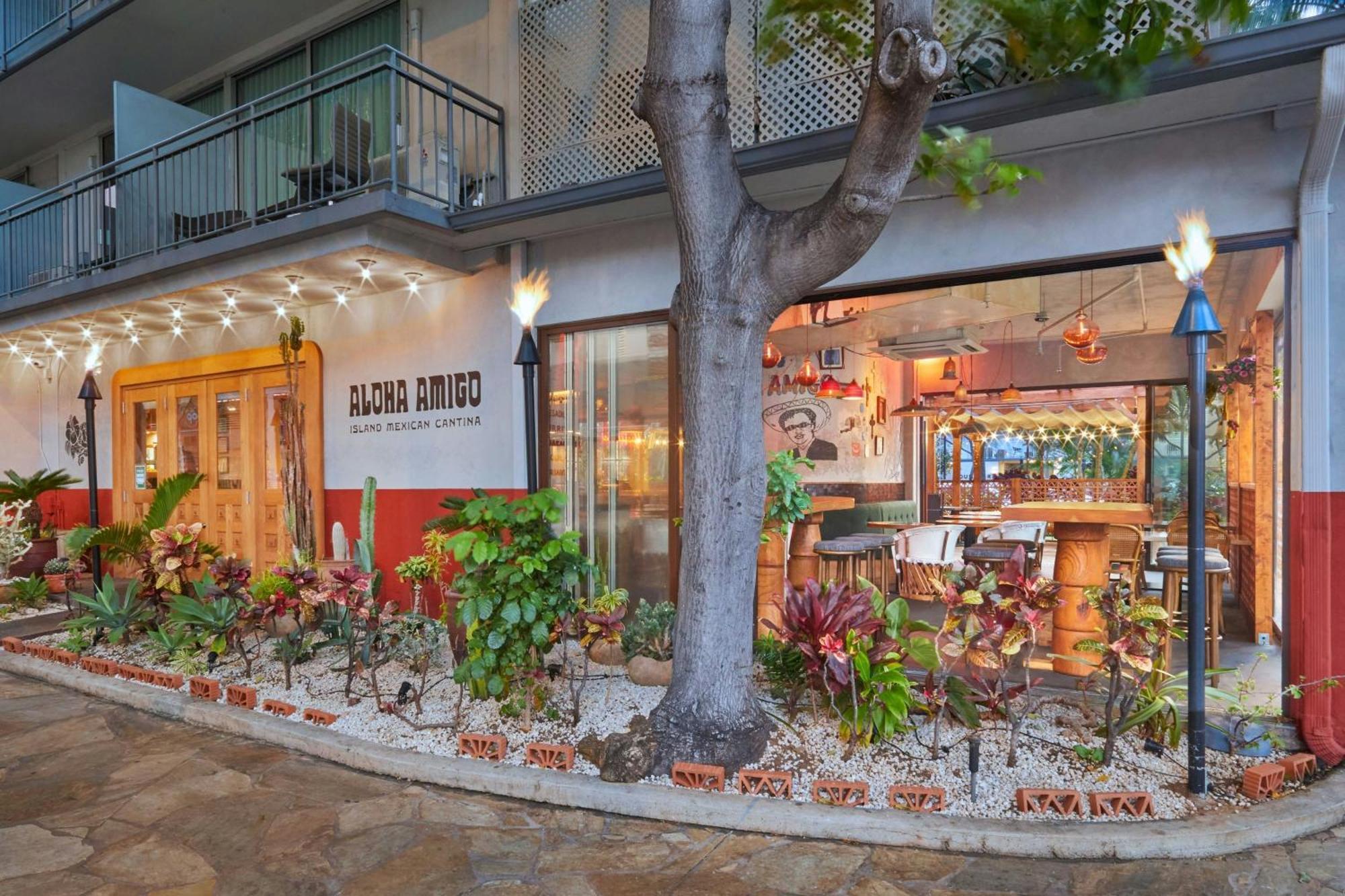 Courtyard By Marriott Waikiki Beach Honolulu Bagian luar foto