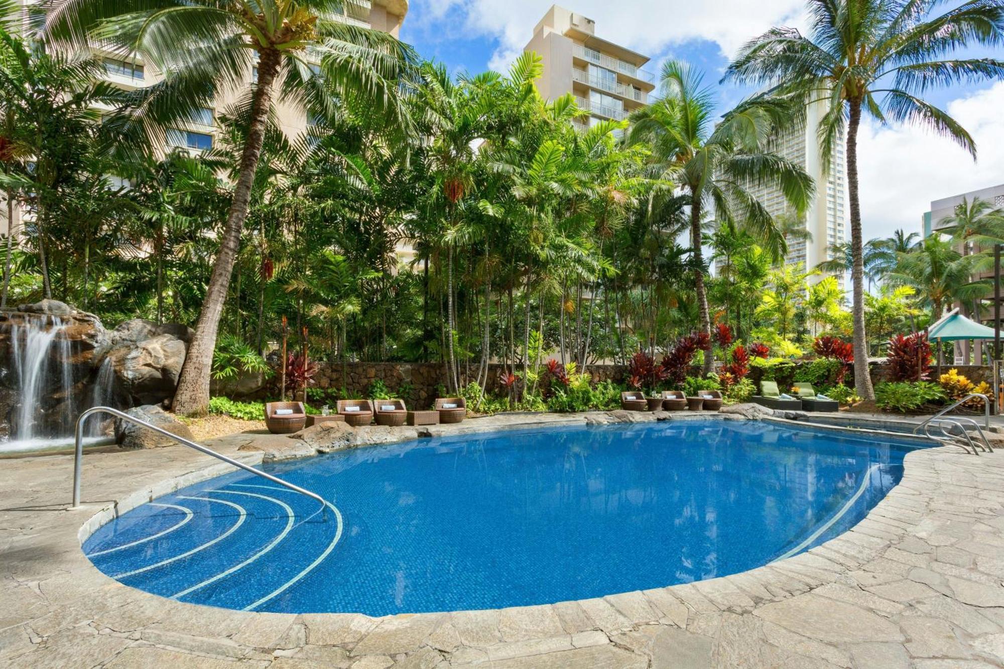 Courtyard By Marriott Waikiki Beach Honolulu Bagian luar foto
