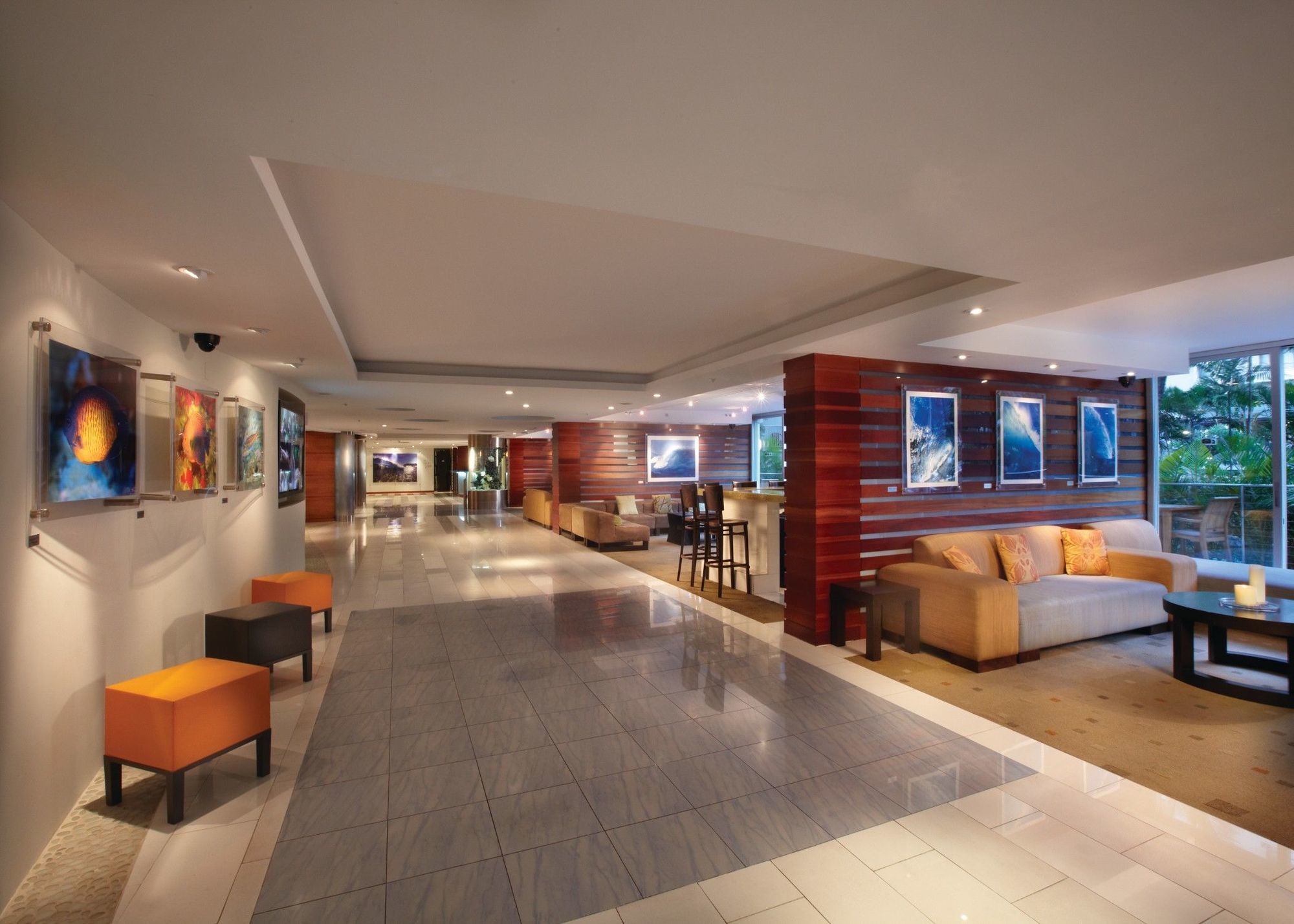 Courtyard By Marriott Waikiki Beach Honolulu Bagian luar foto
